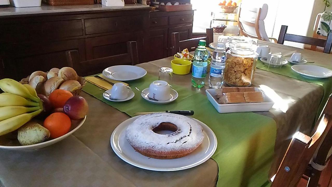 A Casa Di Tommy B&B 아치레알레 외부 사진