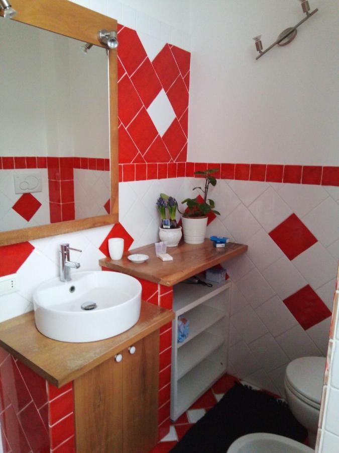 A Casa Di Tommy B&B 아치레알레 외부 사진